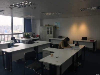 米發(fā)商務(wù)信息咨詢公司 引領(lǐng)智慧決策，驅(qū)動(dòng)商業(yè)未來